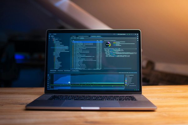 Quelles stratégies de marketing digital sont efficaces pour les entreprises de fabrication de meubles sur mesure?